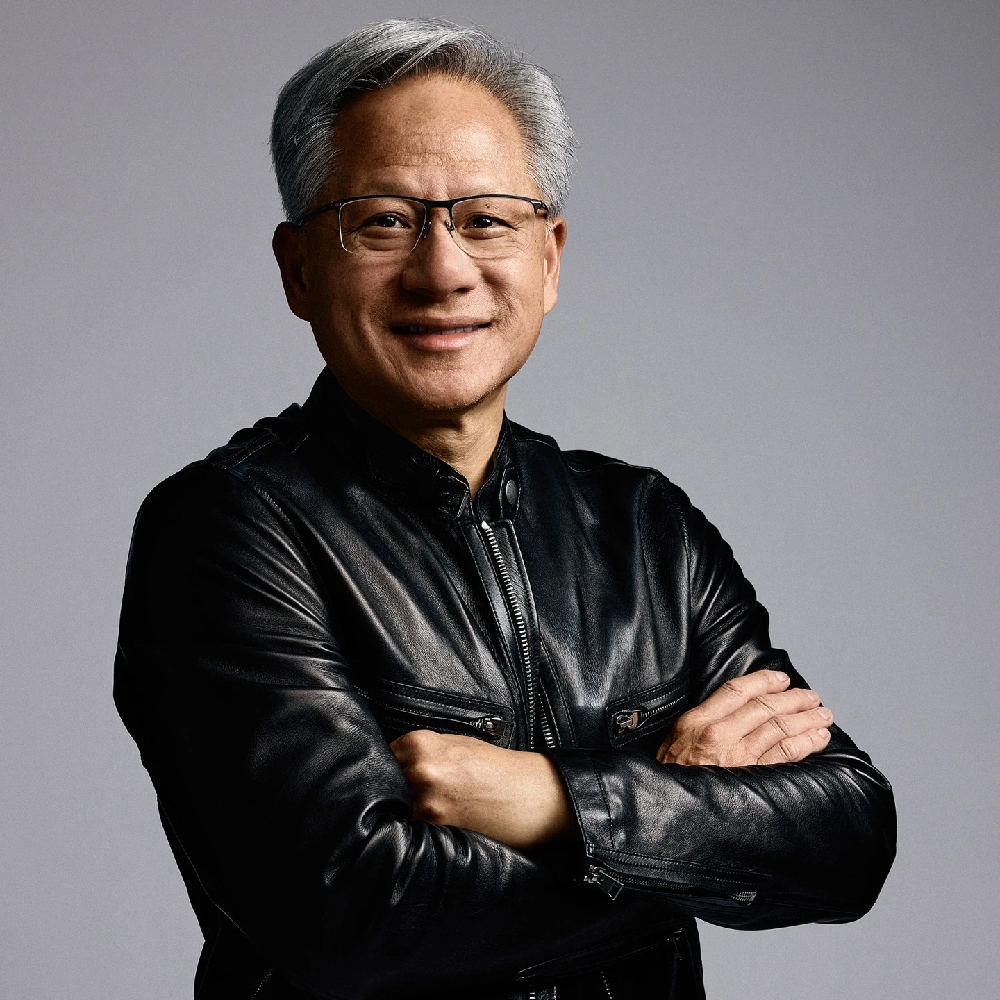 黄仁勋谈AI焦虑：浪费点Token没关系，不用AI的人才会被淘汰插图