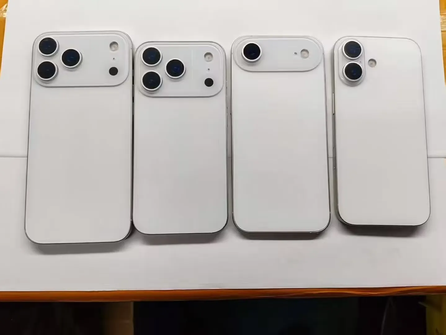 iPhone 17系列机模全家福曝光：标准版沿用经典、Air配长条跑道、Pro为横向大矩阵插图1