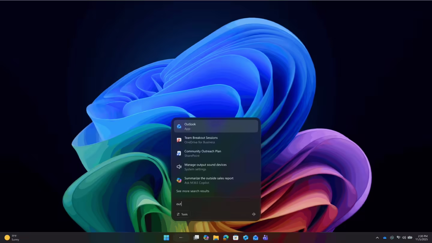 微软 Win11 任务栏迎来“询问 Copilot”功能：全局语音唤醒、调用管理 AI 智能体插图